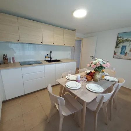 50 M2 - 250 Metrow Od Morza Lejlighed